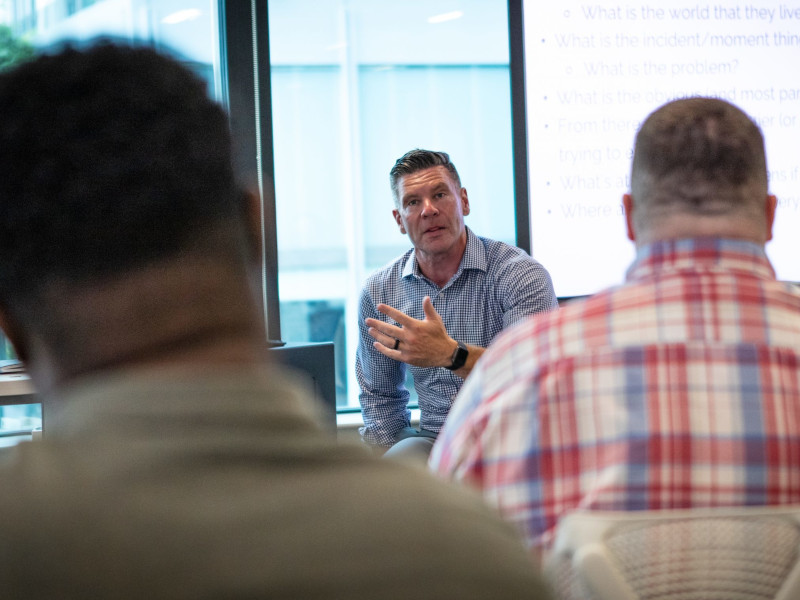 rory mcgloin having a discussion with workshop participants